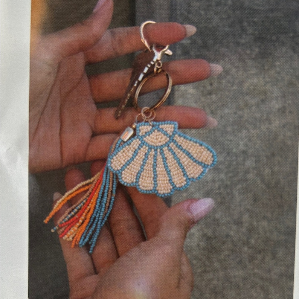 Icee Beaded Shell Tassel Keychain - Cream & Blue with Multicolor Tassel